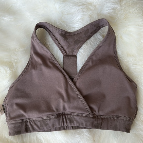 Alphalete Surface Wrap Bra - Picture 3 of 5